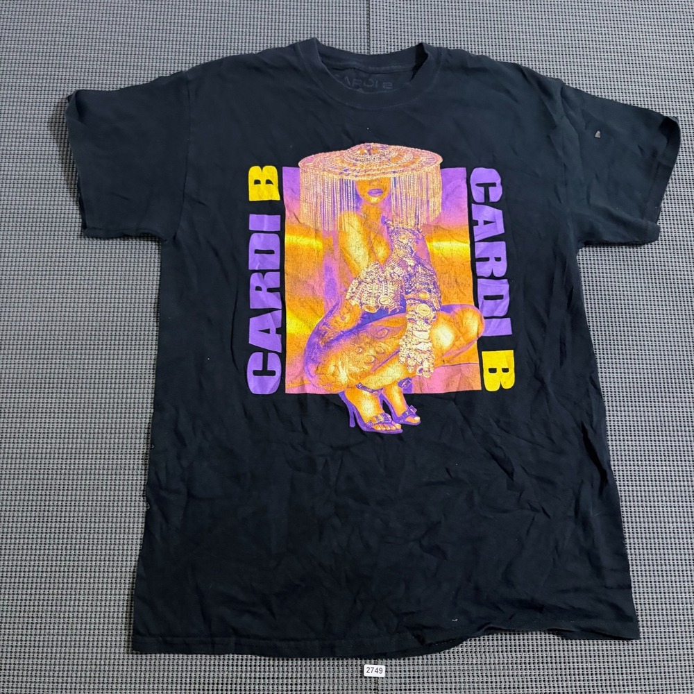 Cardi B Portrait Graphic T-Shirt Black Size M